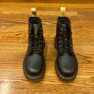 Women's Size 6 Dr. Martens Lace Up Boots